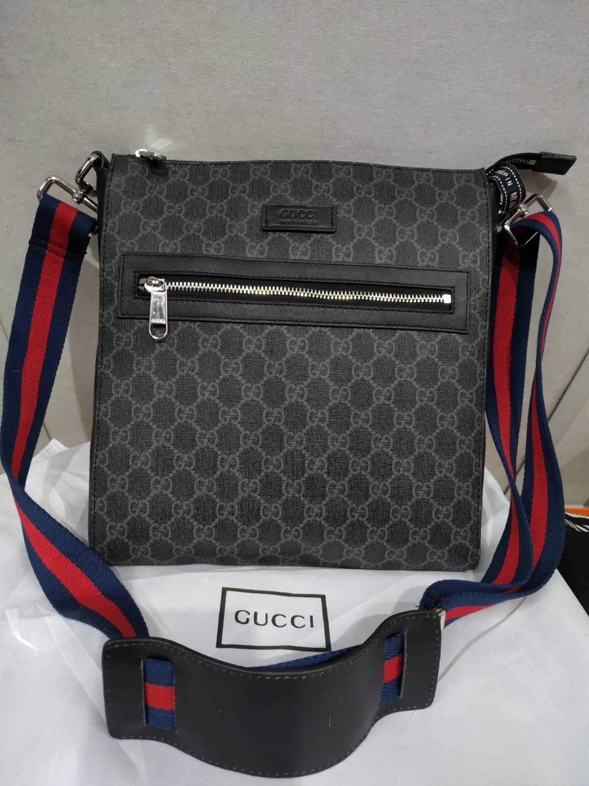 GG Black small messenger bag – Gucci - Top Brand Shopping Store